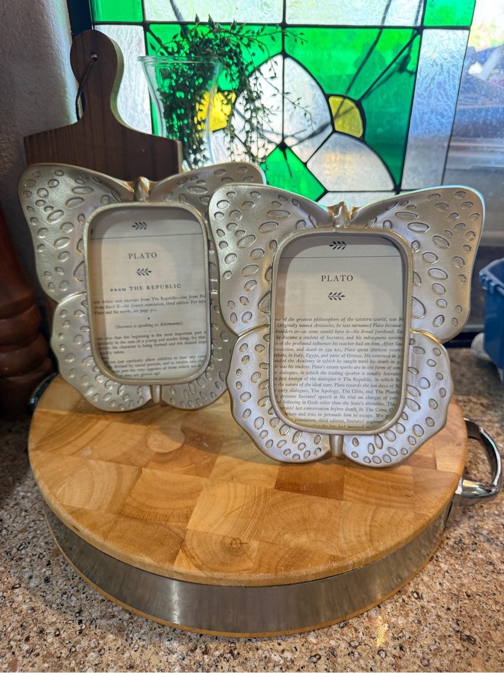 Butterfly-Shaped Decorative Photo Frame - gold